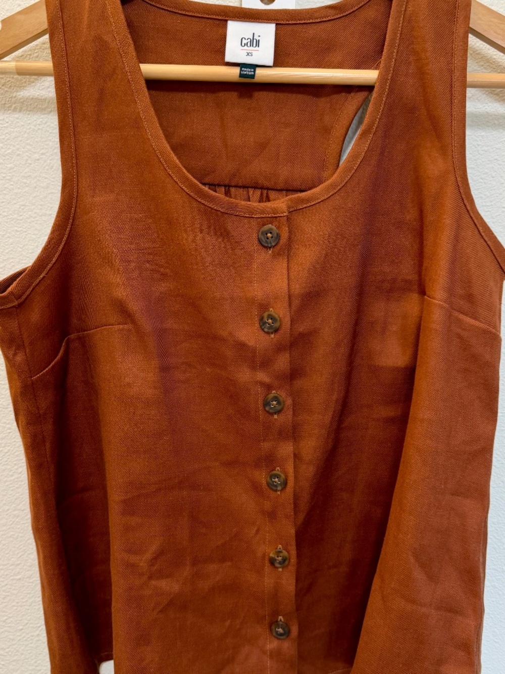 CAbi Cruise Top #6644 Spring 2024 Rust Sleeveless Button Front Top XS